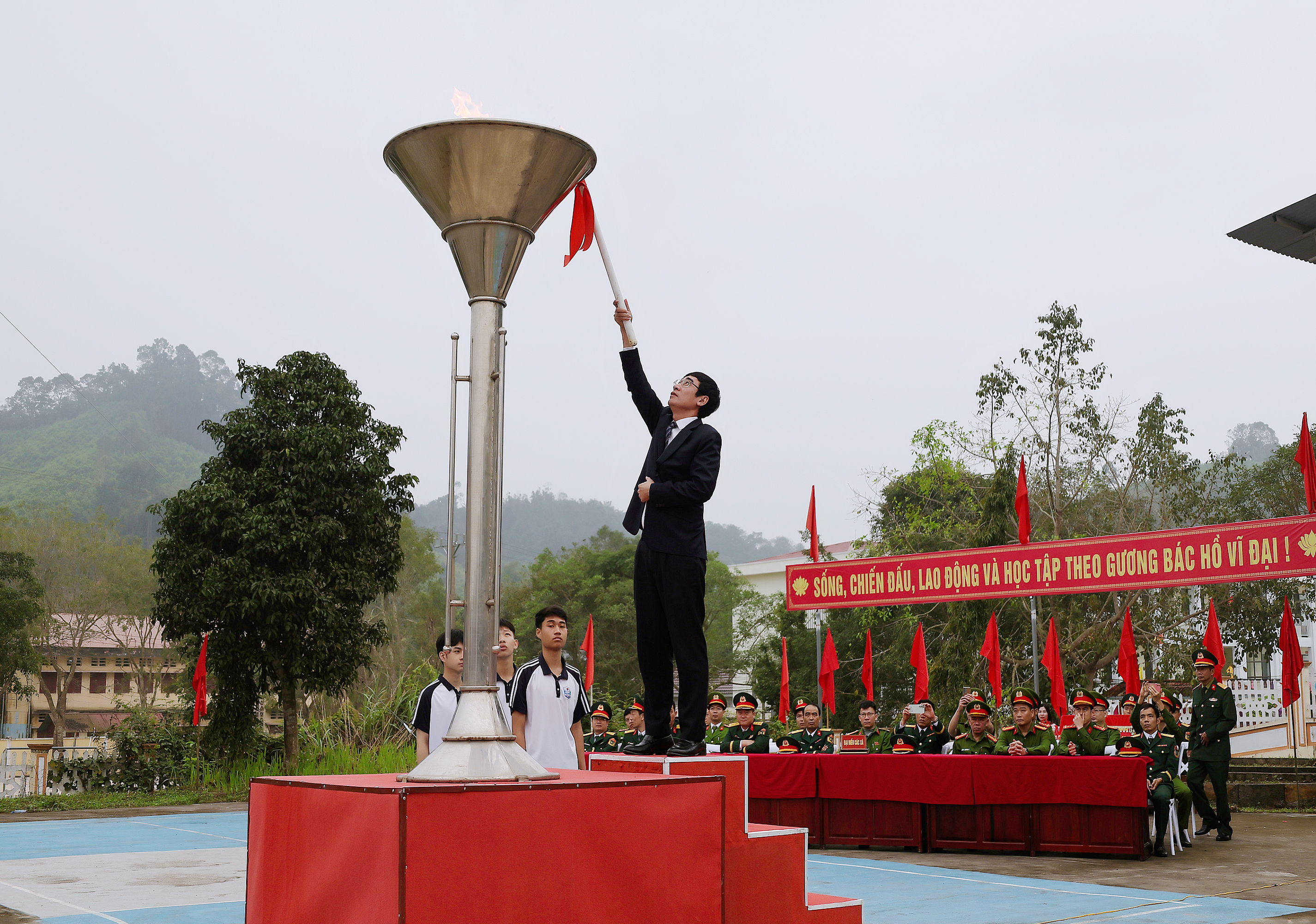 Anh-tin-bai